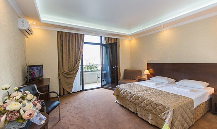 Отель "Grand Hotel Gagra" / "Гранд Отель Гагра"