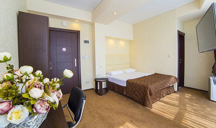 Отель "Grand Hotel Gagra" / "Гранд Отель Гагра"
