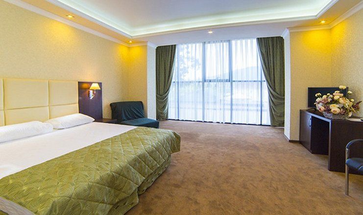 Отель "Grand Hotel Gagra" / "Гранд Отель Гагра"