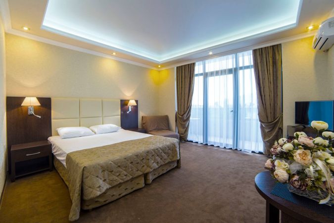 Отель "Grand Hotel Gagra" / "Гранд Отель Гагра"