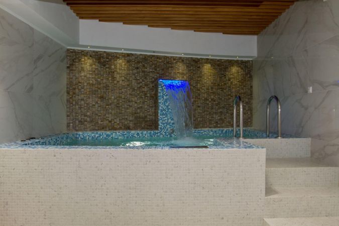 Отель "Grand Hotel Gagra" / "Гранд Отель Гагра"